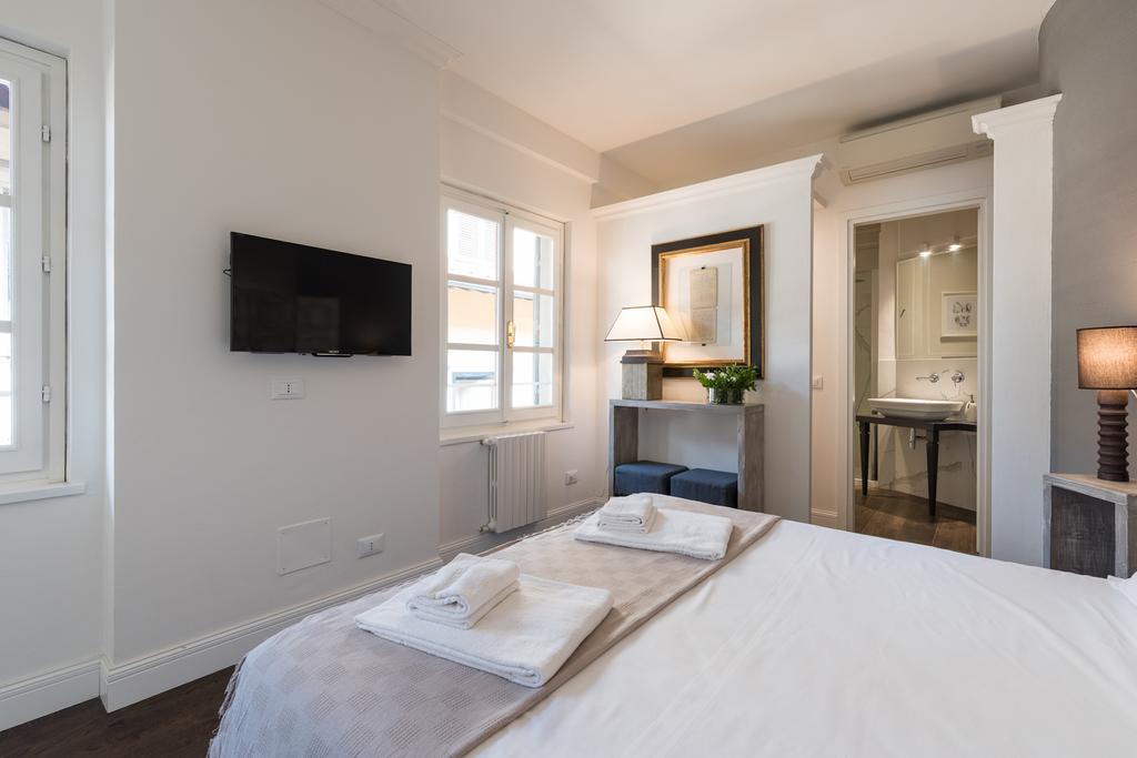 Novella Goldoni Suite-by Florence Concierge Camera foto